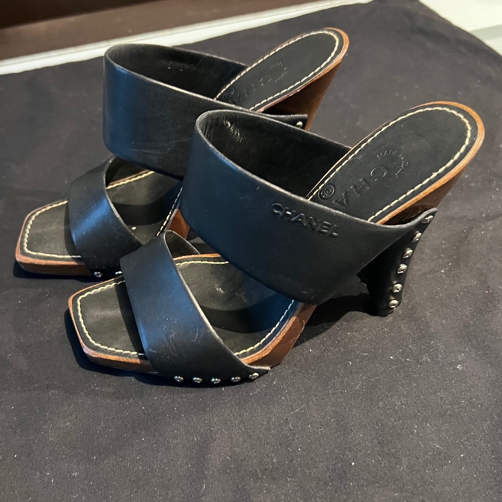 Chanel Heels - Picture 2 of 8